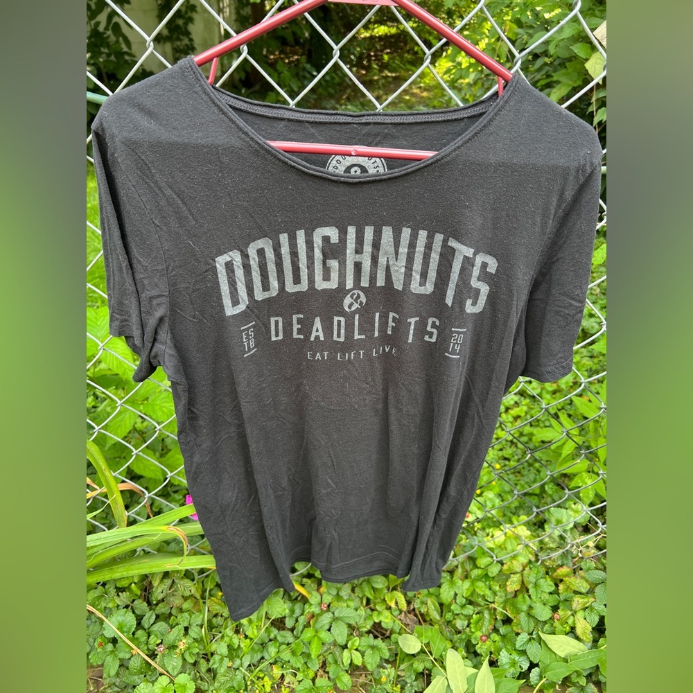 Doughnuts and Deadlifts tshirt. Size medium.
